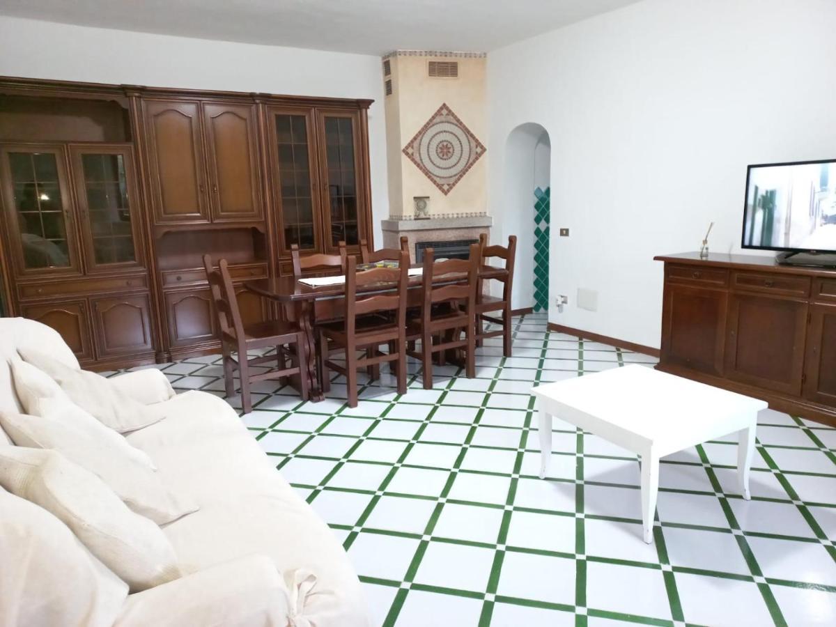 La Casa Di Nonna Romina Apartment Arzachena Bagian luar foto